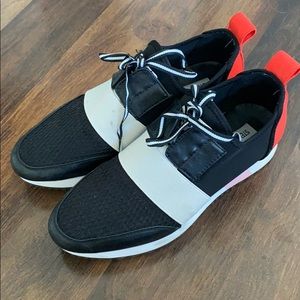 Steve Madden sneakers